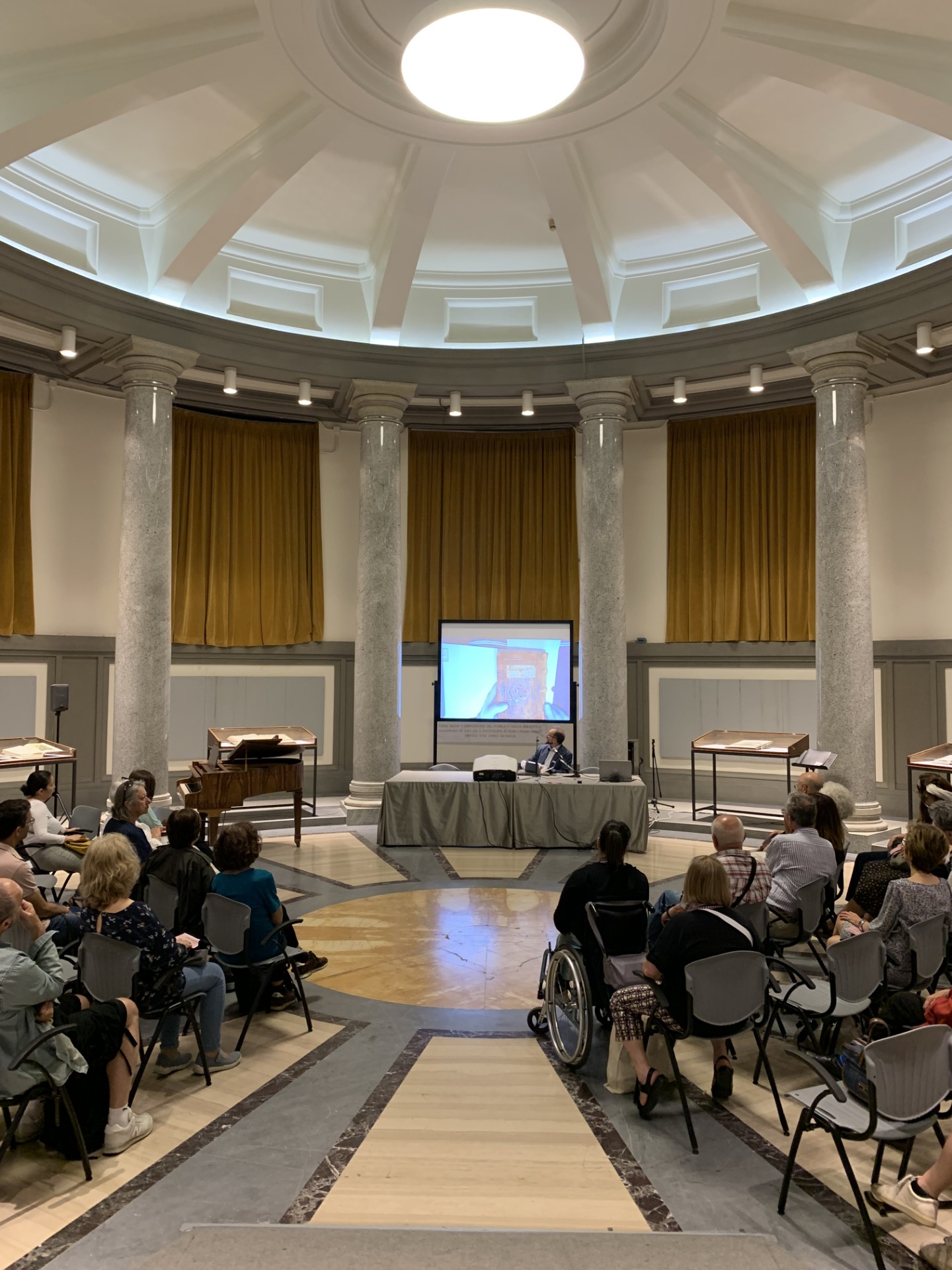 Vista della sala Galileo durante una conferenza